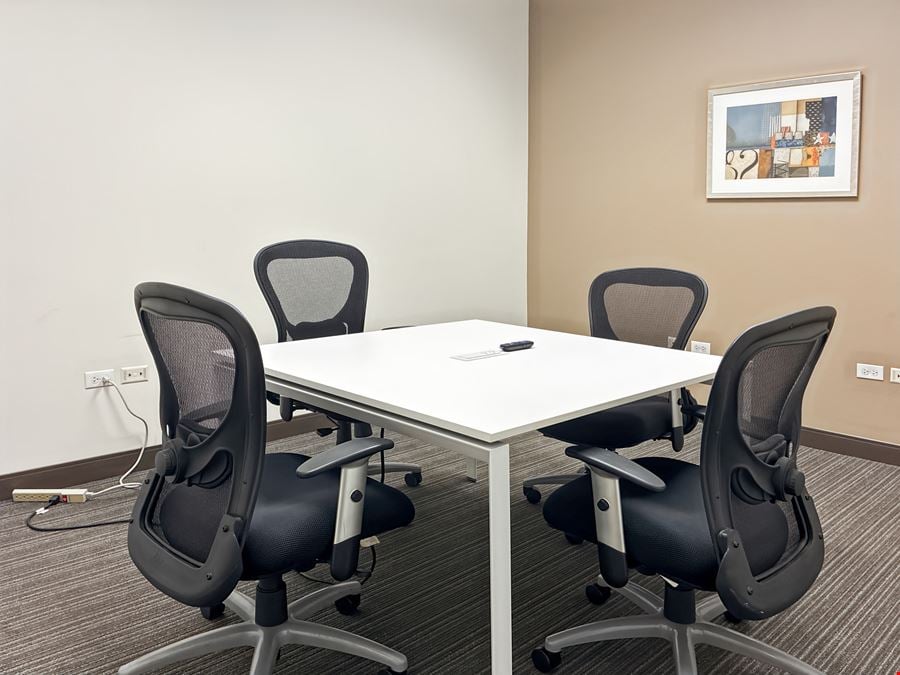 Regus - St Charles - The Plaza