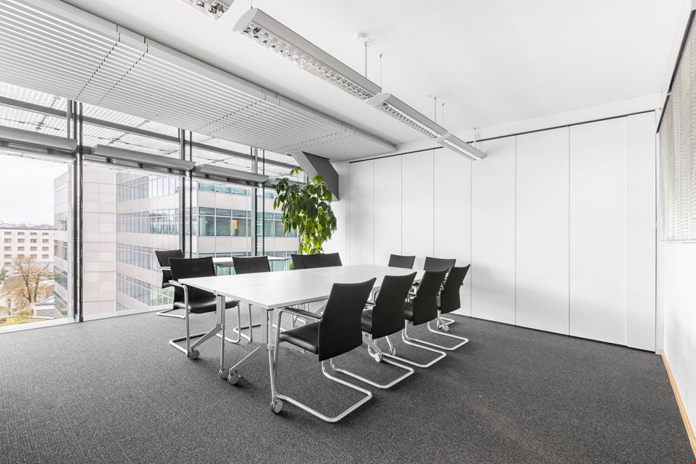 Regus - 28 High Street