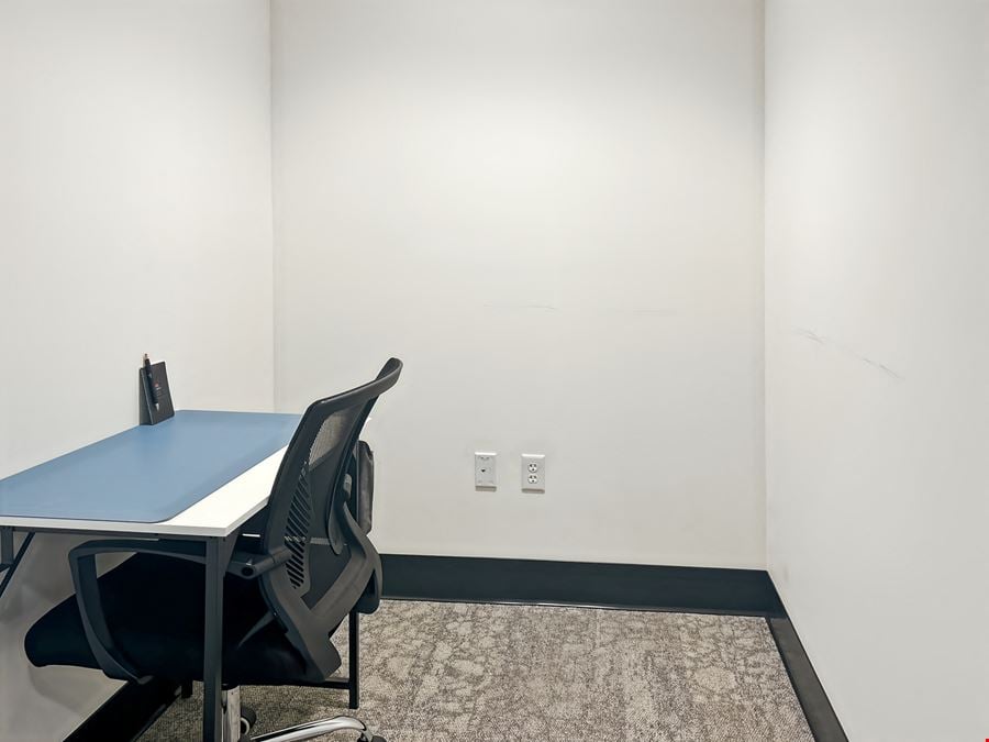 Regus - Crestview - Industrial Drive