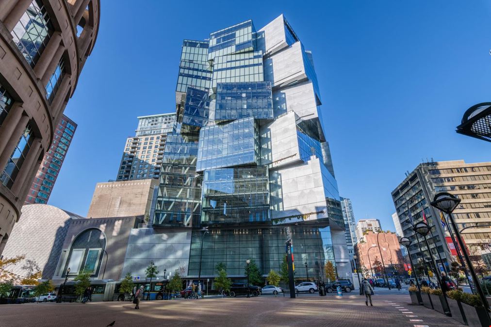 BC, Vancouver - Green Lamp