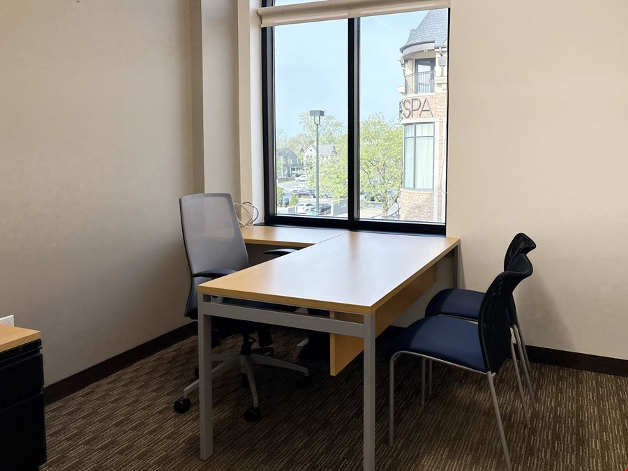 Regus - Naperville - Main Street Promenade