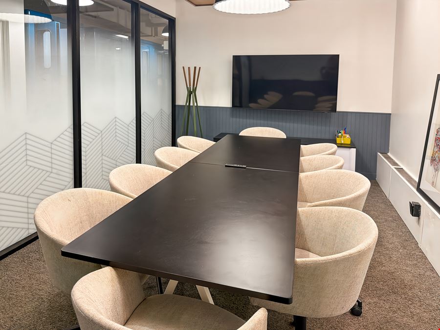 NY, New York - Met Tower