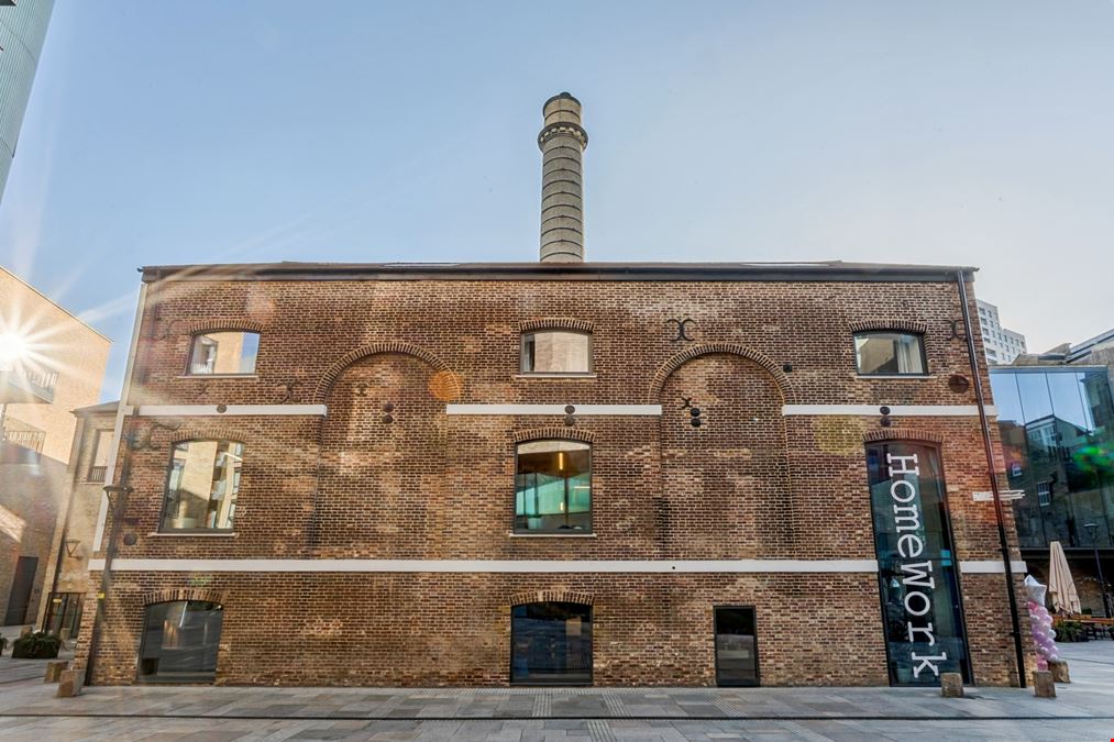 London, Bubbling Well Square