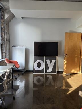 3:5 Private Office