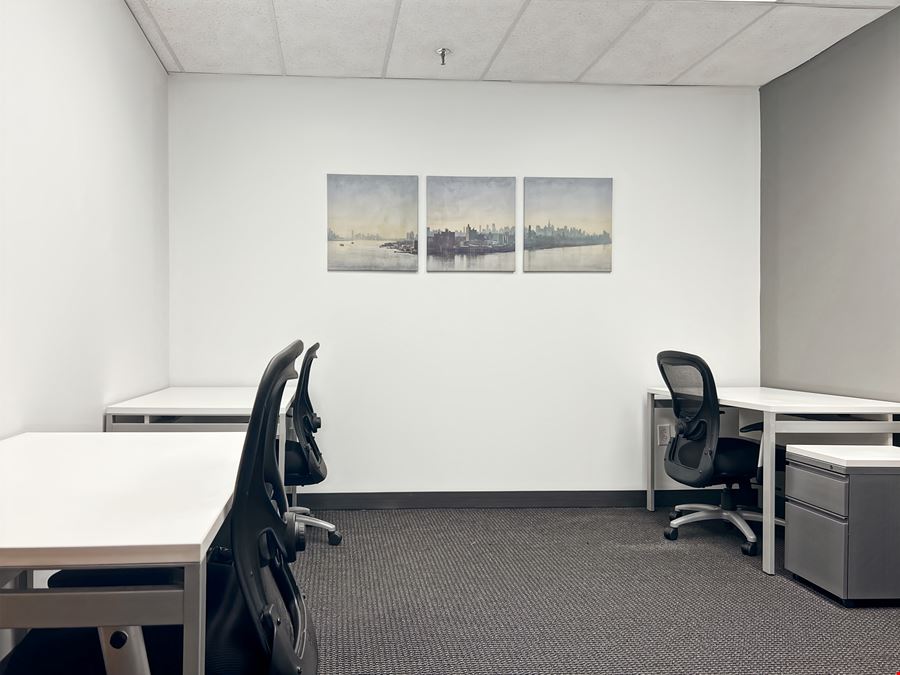 CT, Danbury - Lee Farm Corporate Park