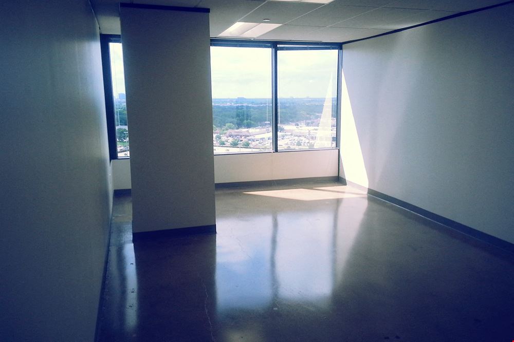 7322-7324 Southwest Freeway