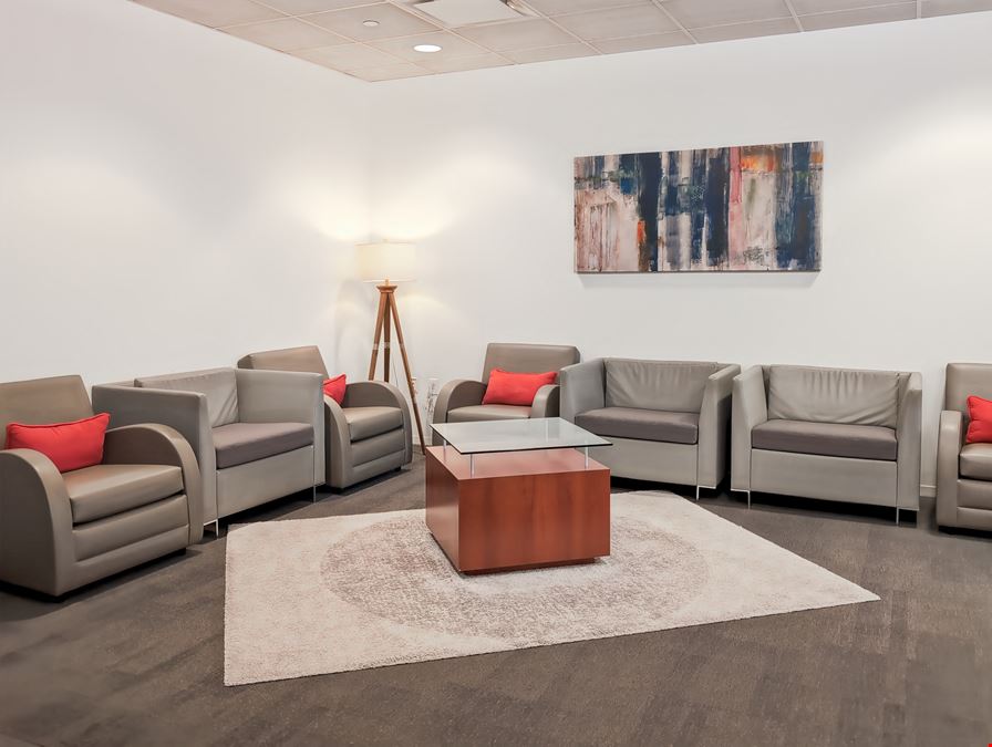 TX, Bee Cave - Hill Country Galleria