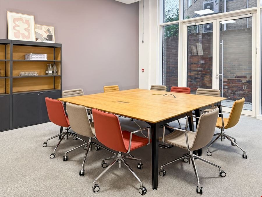 Spaces - London Liddell Place