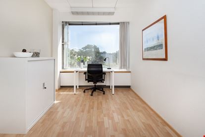 Regus - Tukwila - 6720 Fort Dent Way