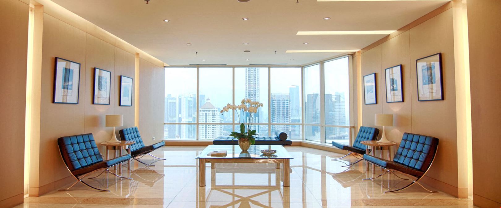 CEO SUITE - Jakarta - Wisma GKBI