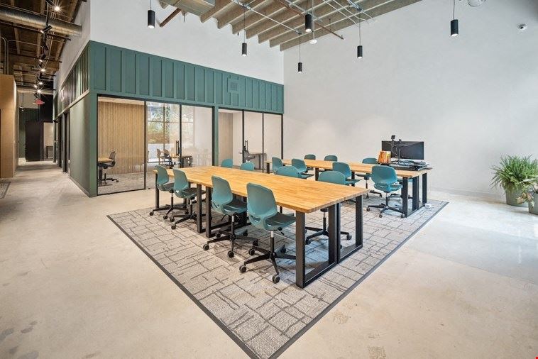 Dedicated Desk 35