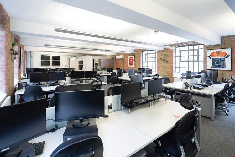 Kitt - 1 Boundary Row