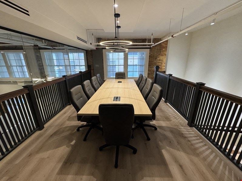 Office Evolution International - Toronto Massey Tower - Office Evolution