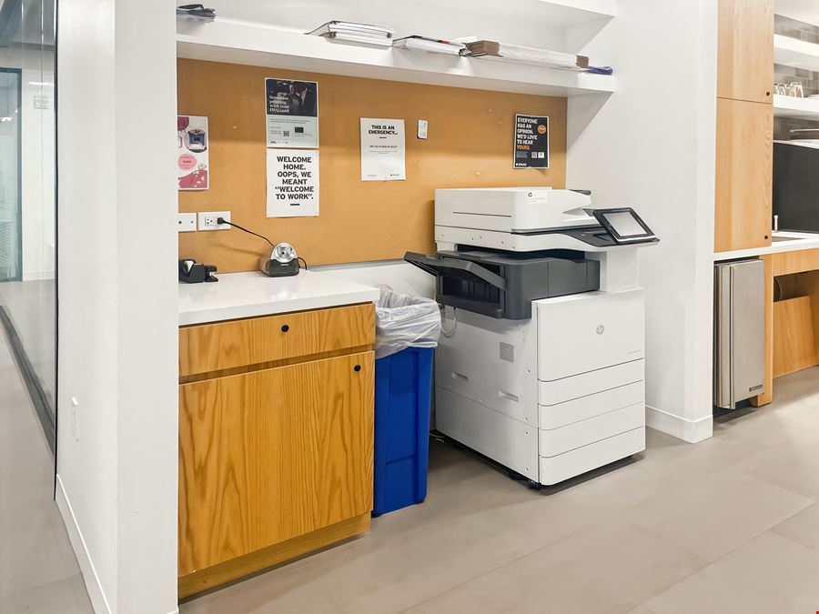 TX, Houston - Spaces Downtown Greenstreet