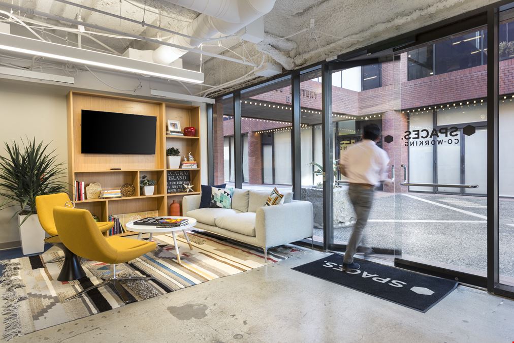 CA, San Francisco -  Levi's Plaza