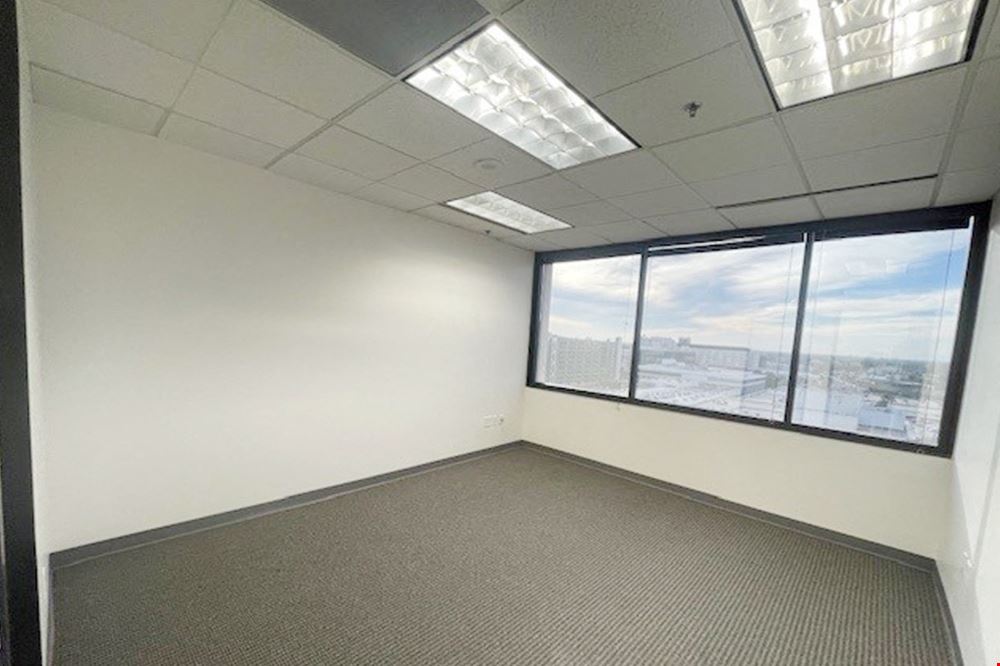 3101-3111 N Central Avenue