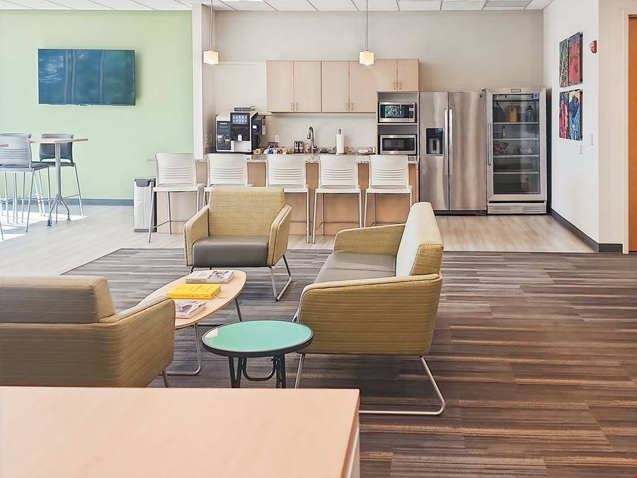 PA, Malvern - Valley Stream Pkwy