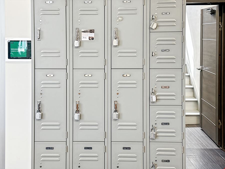 MI, Grosse Pointe Park - Mack Ave