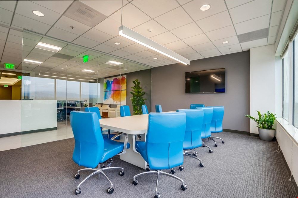 Wilshire Bundy Plaza