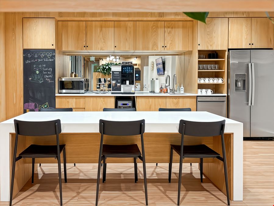 Spaces - Naples - Tamiami Trail E