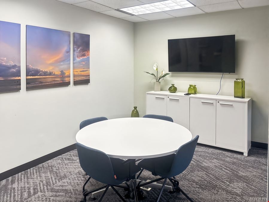 Regus - Melville - Broadhollow Rd
