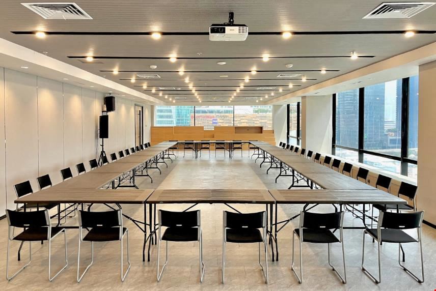 Uptown Serviced Office