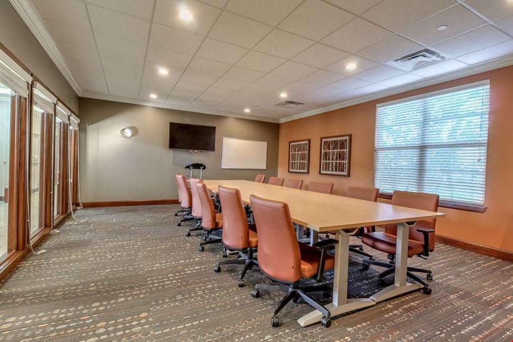 Essential Offices - Edmond