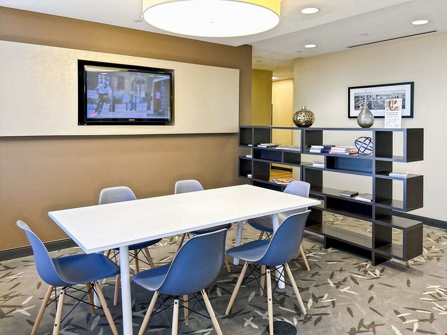 Regus - St Louis - Clayton Pierre Laclede