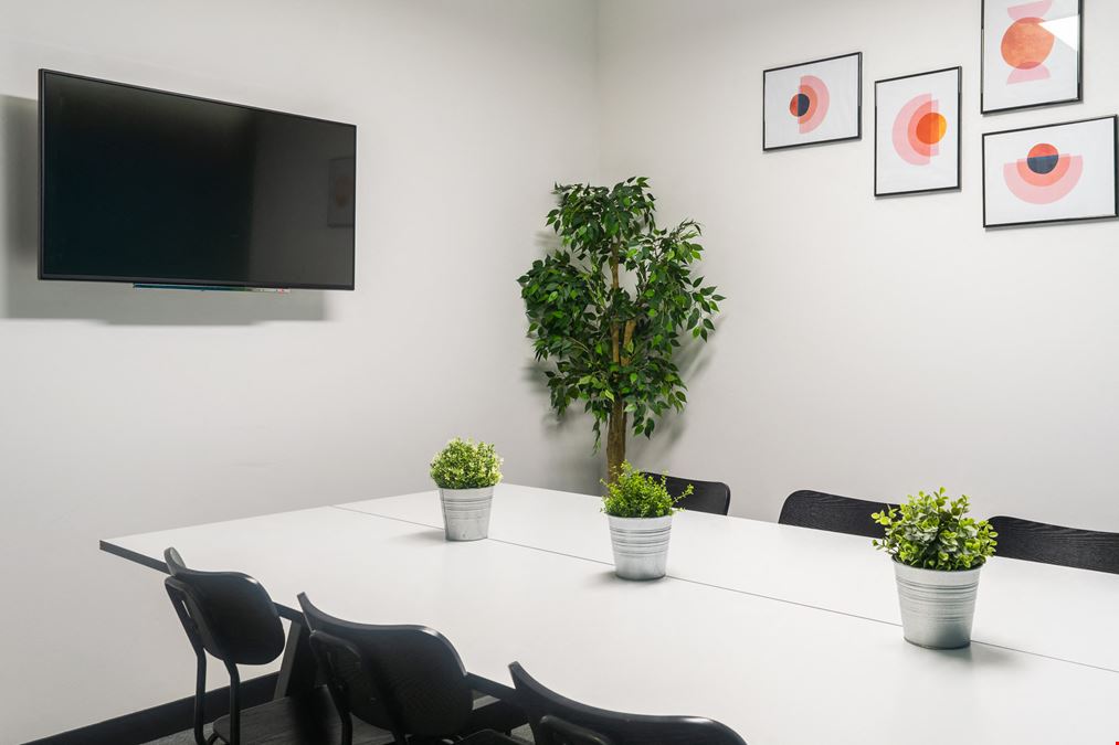 Avenue HQ - St Paul's Square