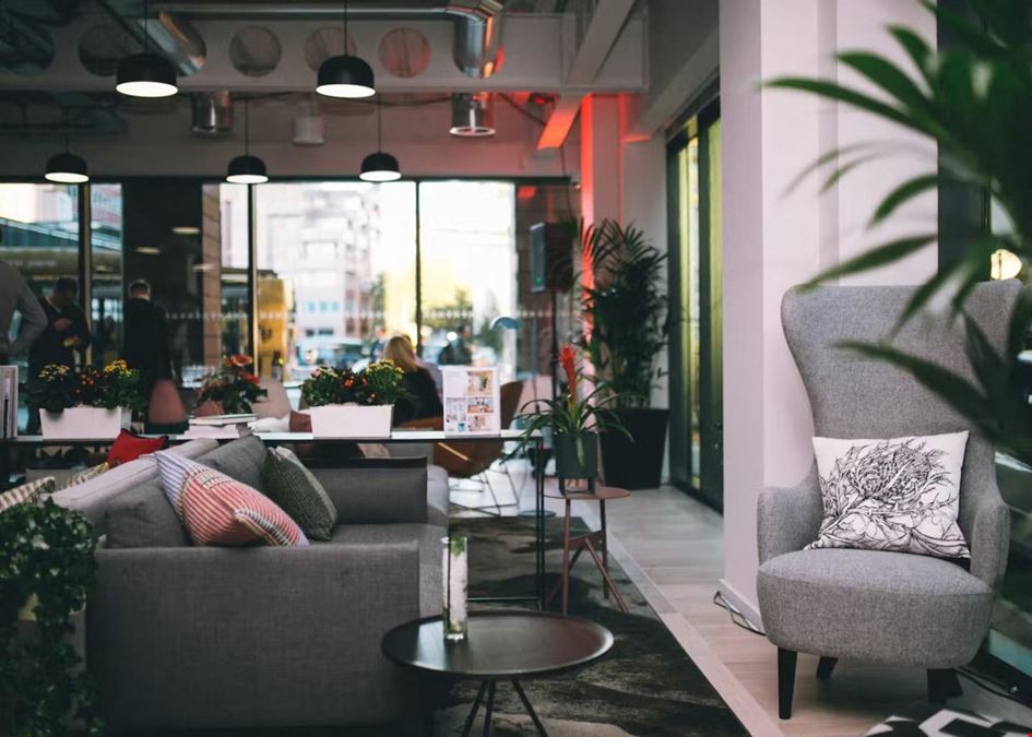 Fora - Reading - Station Road