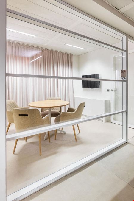 Silversquare  Louise