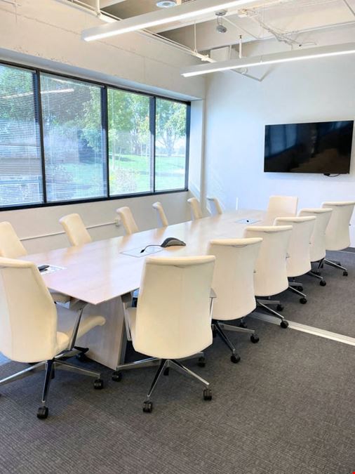 Loveland Meeting Room for 14 people