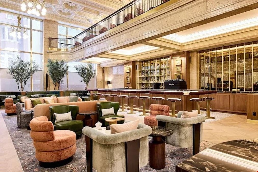 IQ Offices - 302 Bay Street