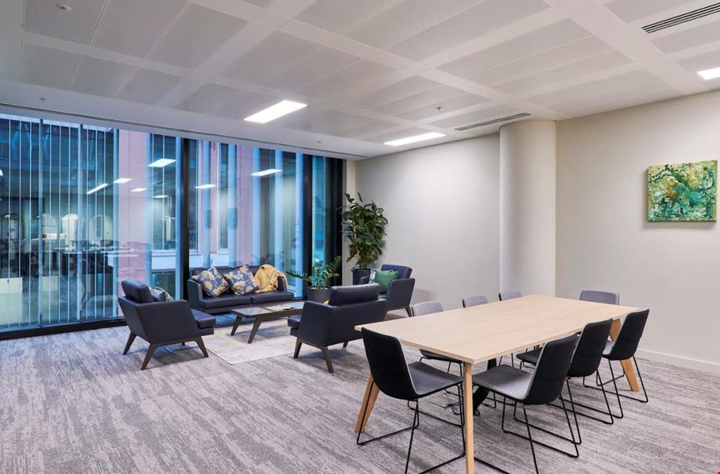 Landmark: Orchard Place - Victoria