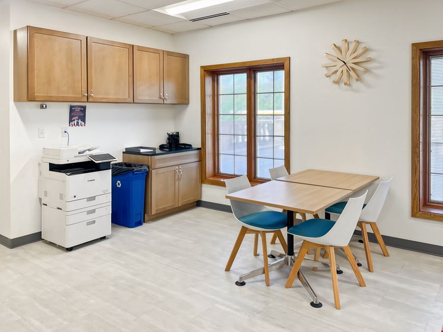 IL, Naperville - South Washington St