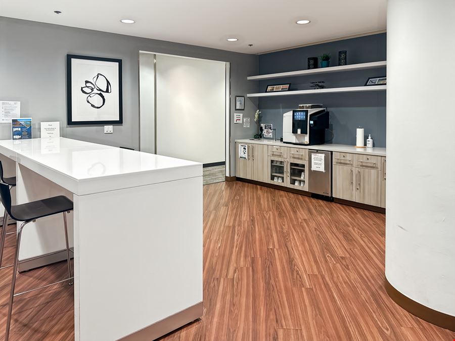 CA, Santa Clara - Techmart Center