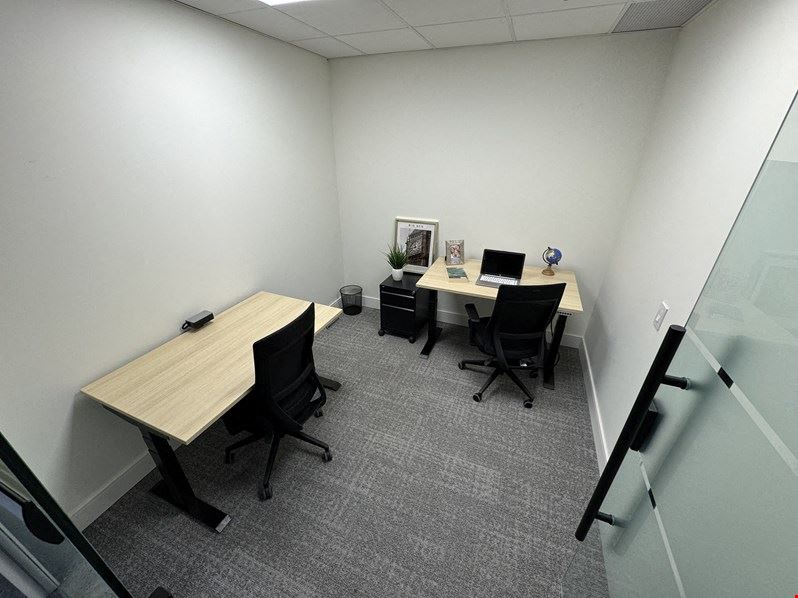 Office Evolution International - Toronto Massey Tower - Office Evolution