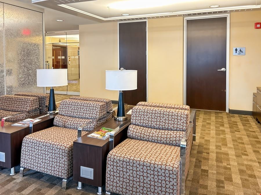 KY, Louisville – MET Building