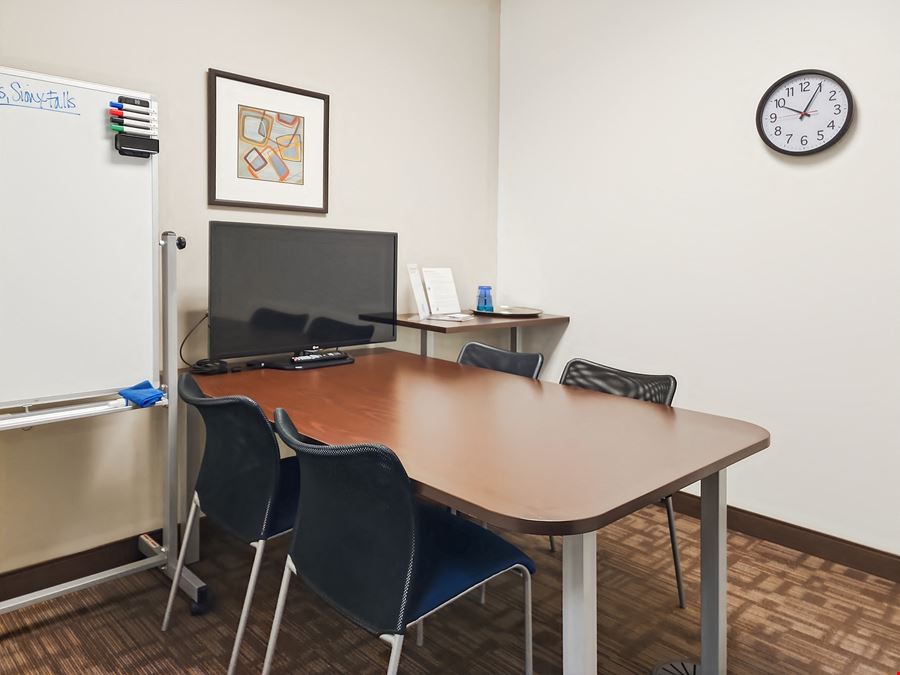 Regus - Sioux Falls - CNA Building