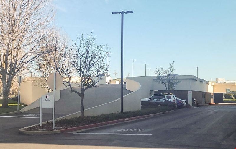 CA, Sacramento - 2180 Harvard