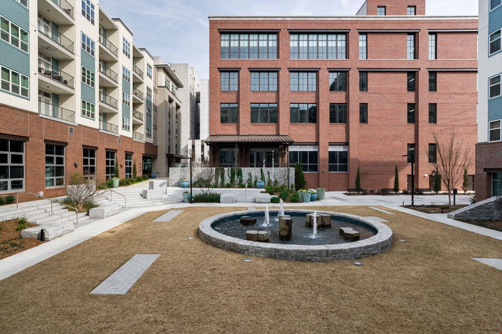 120 West Trinity Place