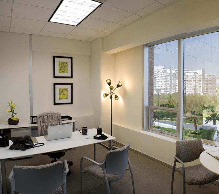 IOS Offices - Torres IOS Campestre