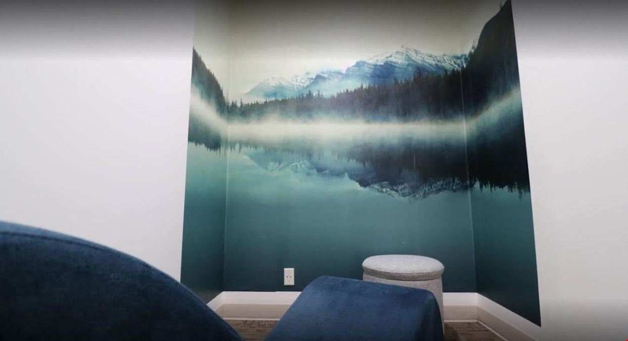 W Suites @ 1001 Wilshire