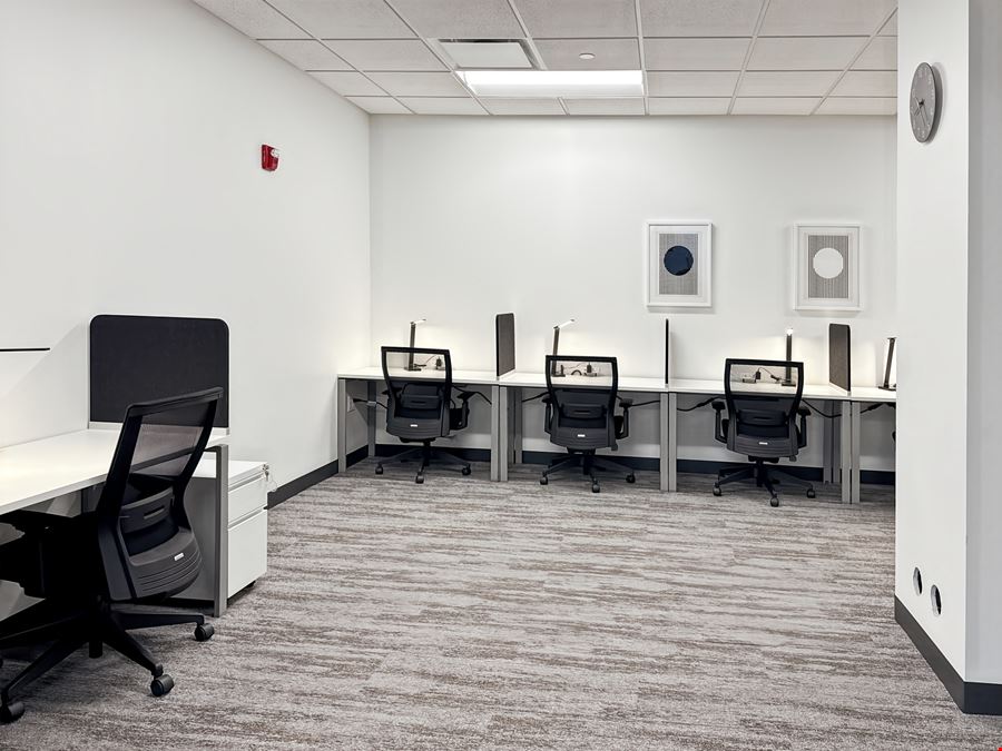Regus - Hollywood - 1895 Tyler Street