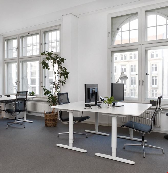 THE GATE BERLIN - UDL