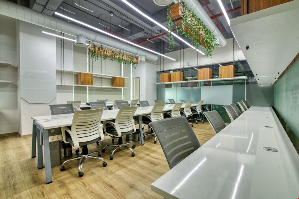 Alt.f - Empire Square