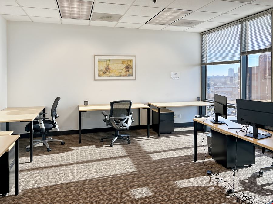 KS, Overland Park - Lighton Tower