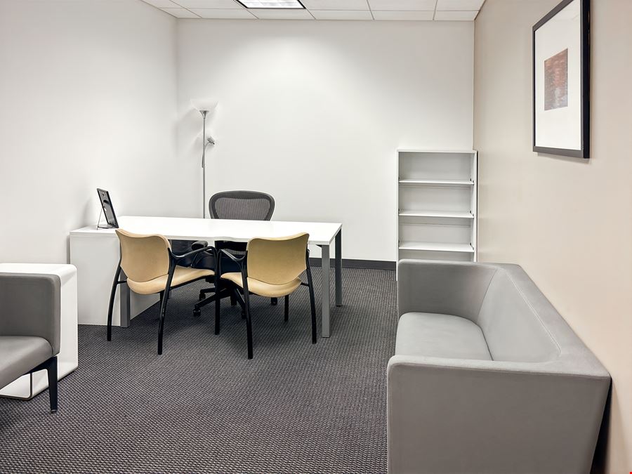Regus - Beachwood - Chagrin Highlands