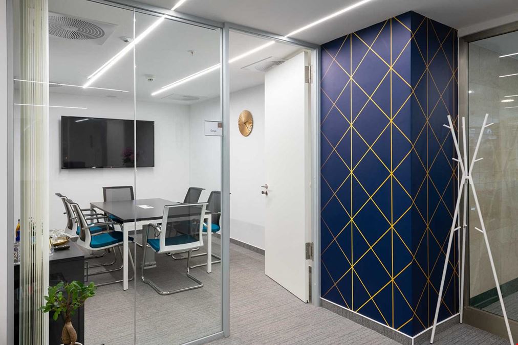 House Of Business - Hungary, Bank Center