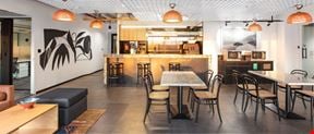 WeWork - Express Tower